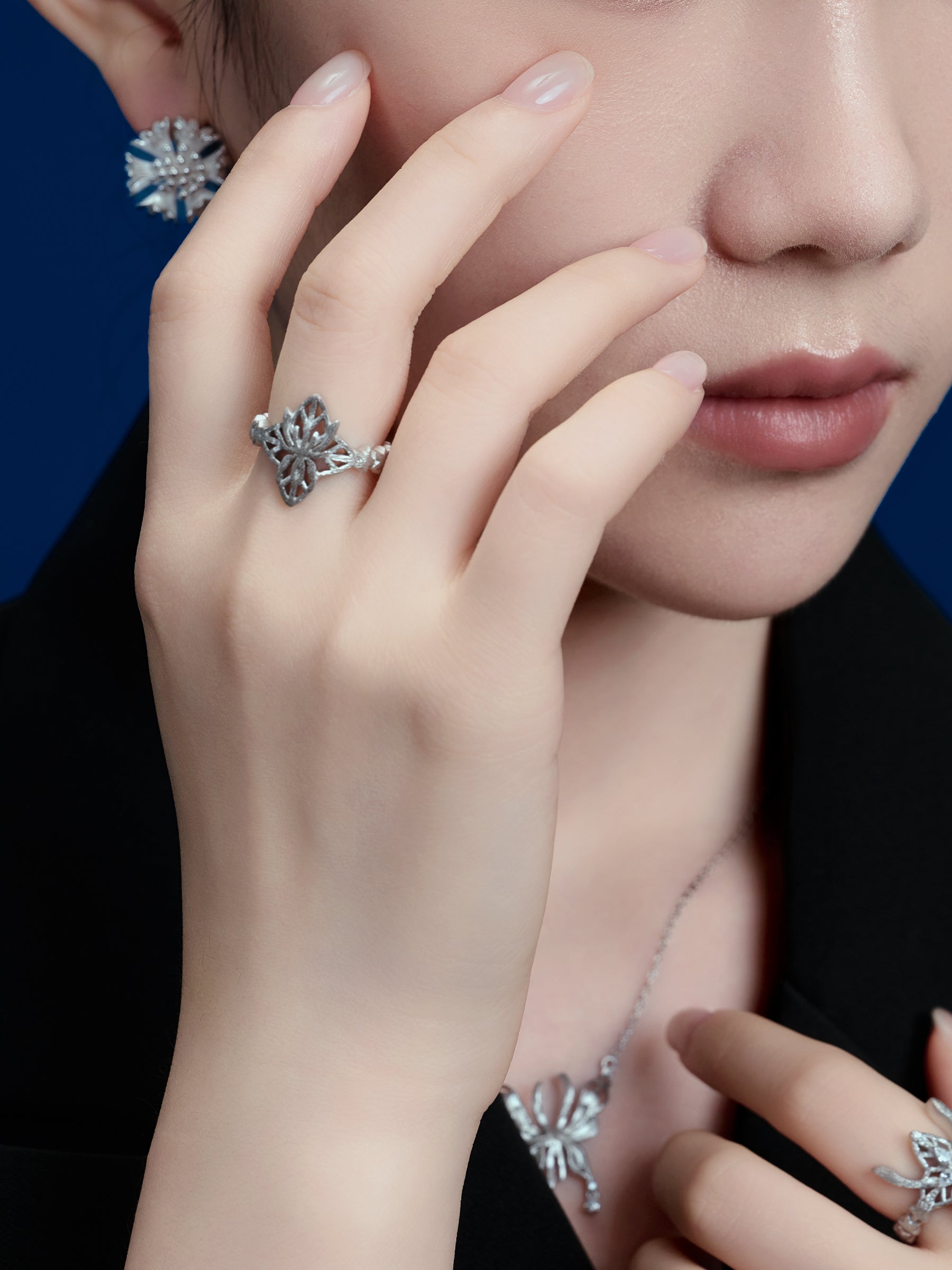 Elf-Inspired Open Silver Ring with Hollow Floral Design