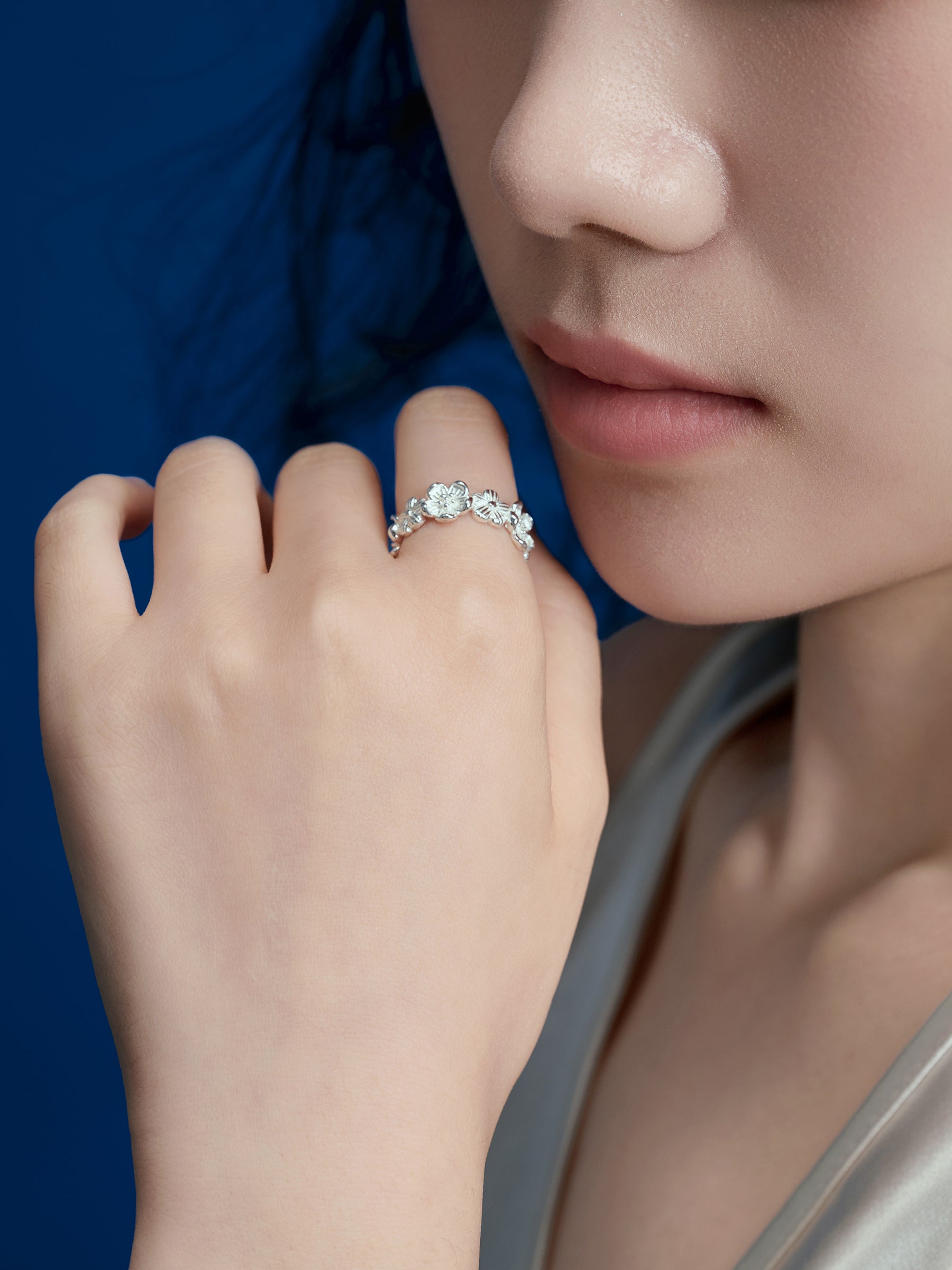 Silver-Tone Floral Delicate Ring