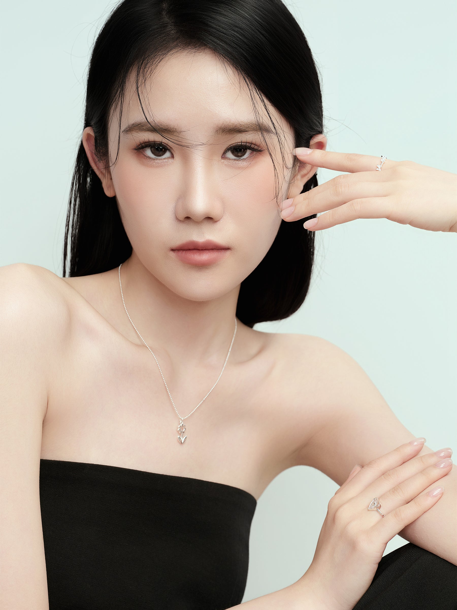 Silver Floral Leaf Pendant Bead Chain Necklace