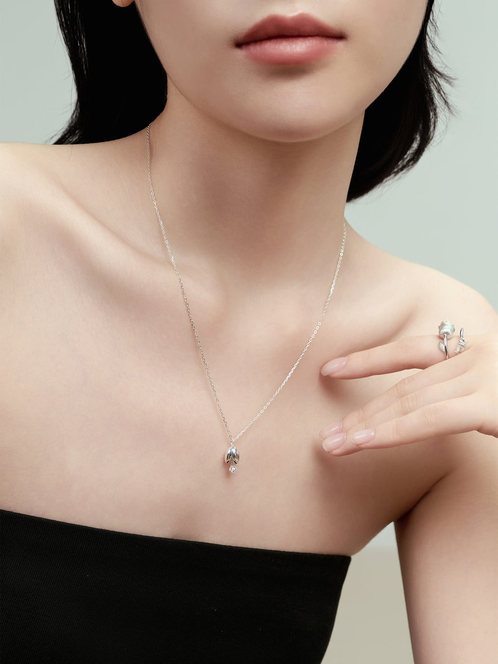 925 Sterling Silver Bud Pendant Necklace